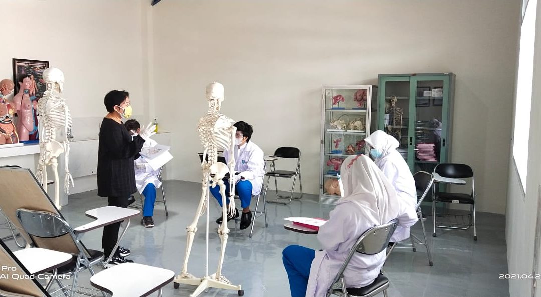 Praktikum Anatomi Program Studi Diploma IV K3