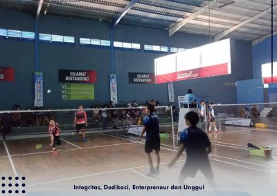 Universitas Medika Suherman (UMS) ikuti Lomba Badminton LLDIKTI4